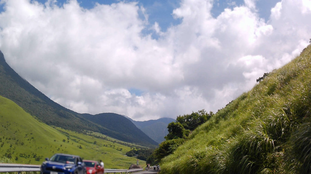 駐車スペースと車