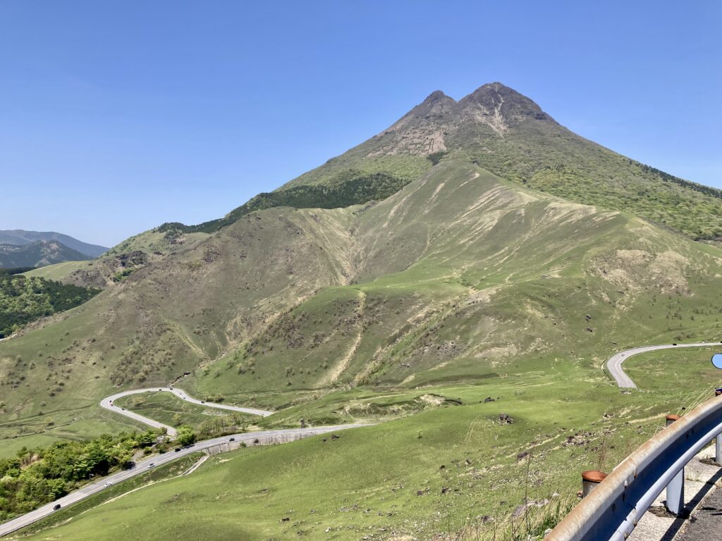 5月上旬の由布岳