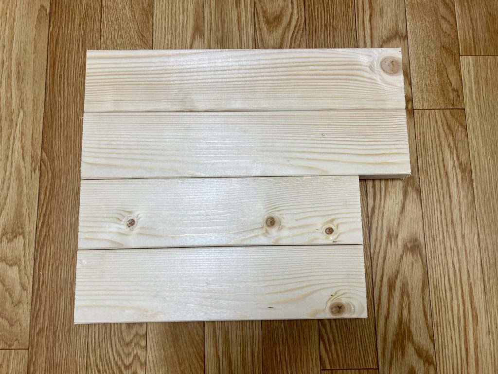 2x4 6F材のカットした木材