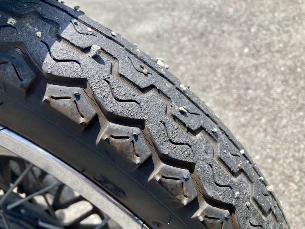 タイヤの溶けた状態