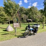 キャンプサイトとバイク