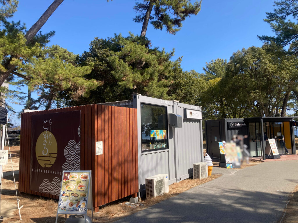 ラーメン屋とジェラート屋